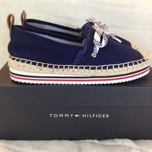 tommy hilfiger cactus slip on